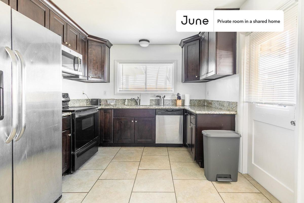 5634 Mary Lane Drive #D - Photo 7 of 21