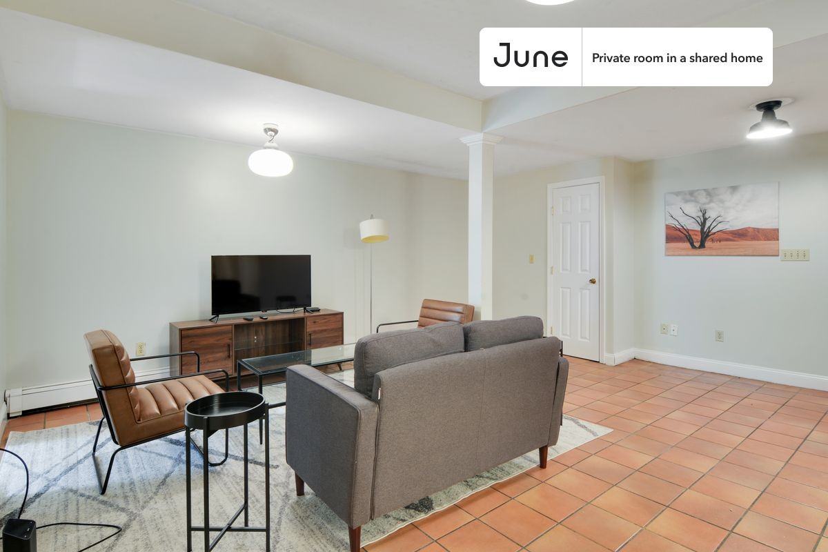 17 Cummings Rd #B - Photo 4 of 11