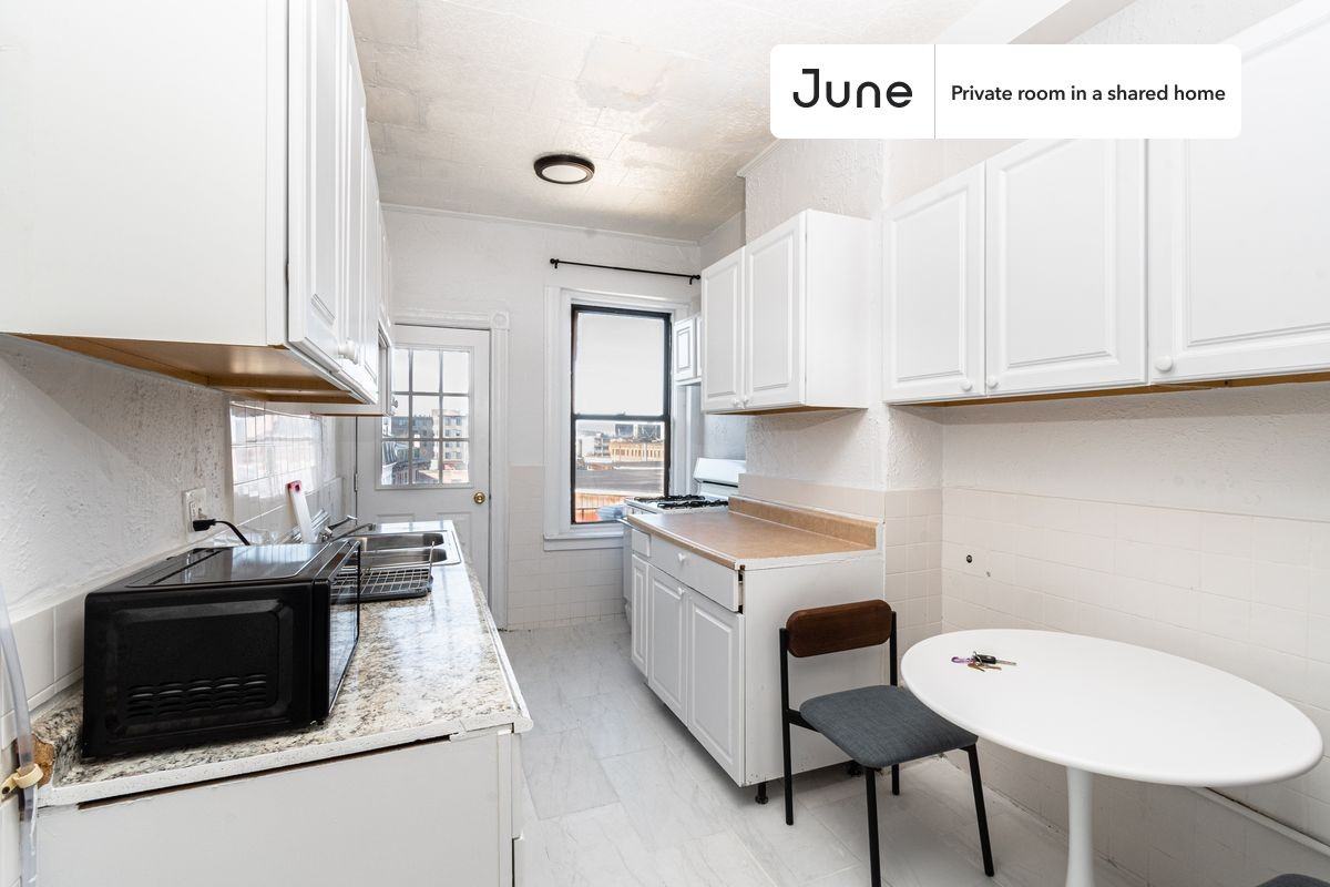 5 Linden St #D - Photo 4 of 9