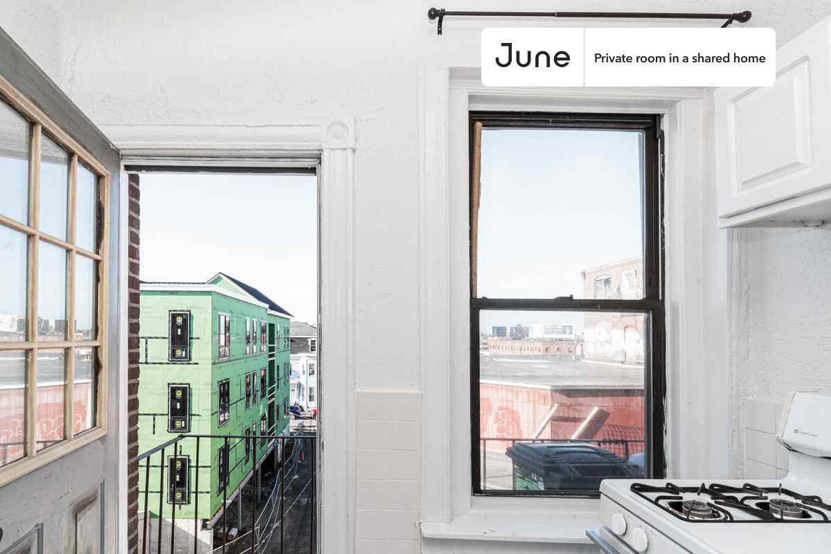 5 Linden St #D - Photo 6 of 9