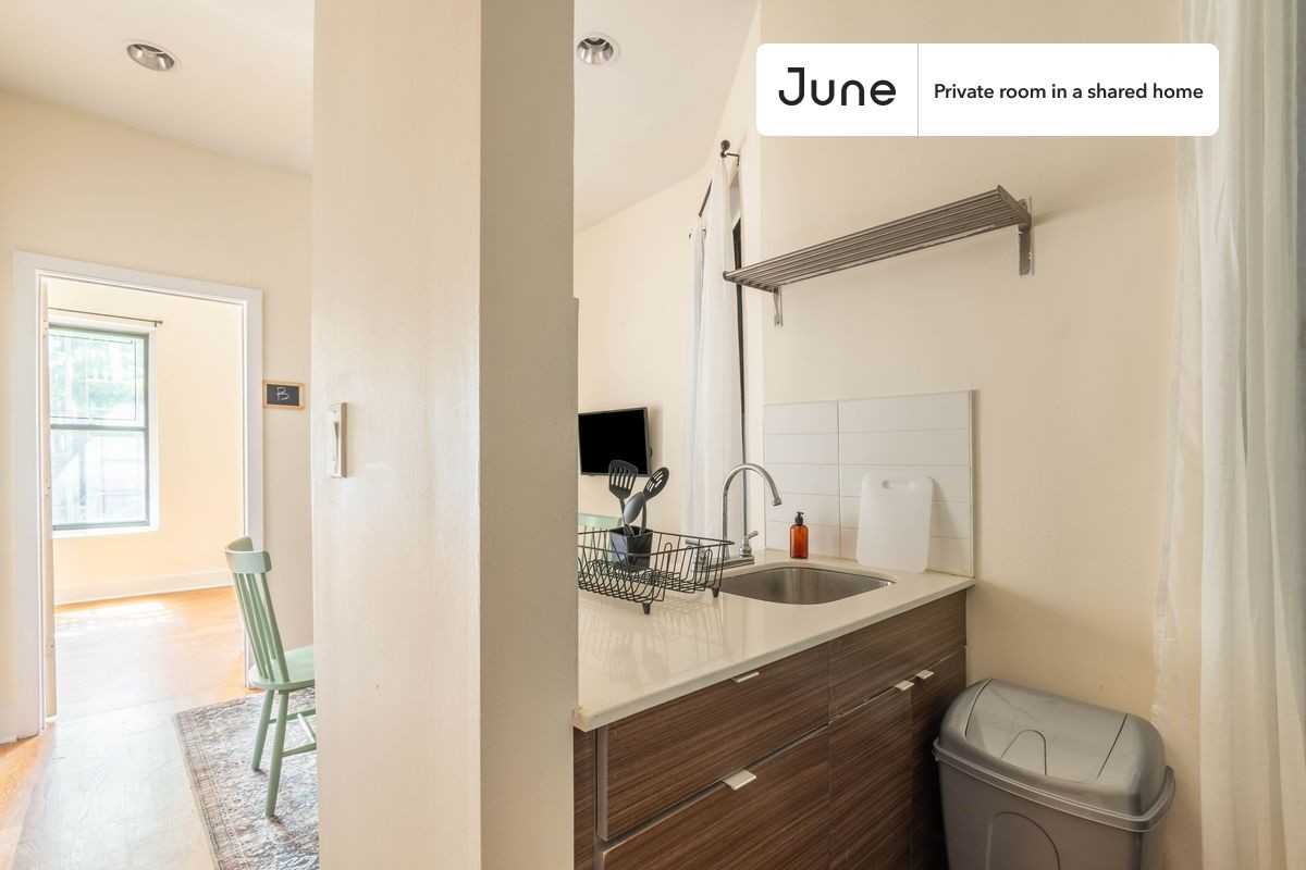 932 Amsterdam Ave #A - Photo 4 of 15