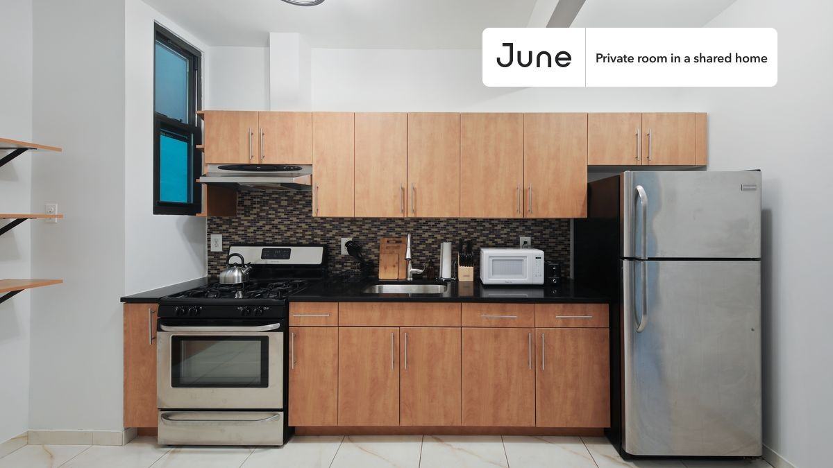 2028 2nd Ave #A - Photo 6 of 12