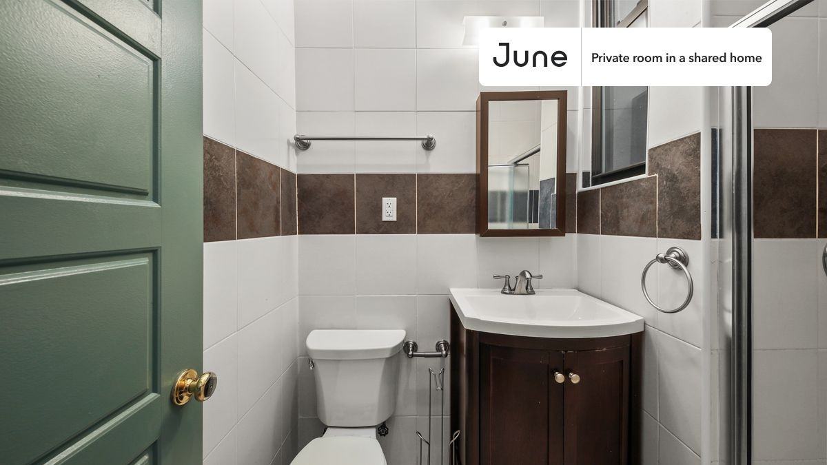 2028 2nd Ave #A - Photo 6 of 9