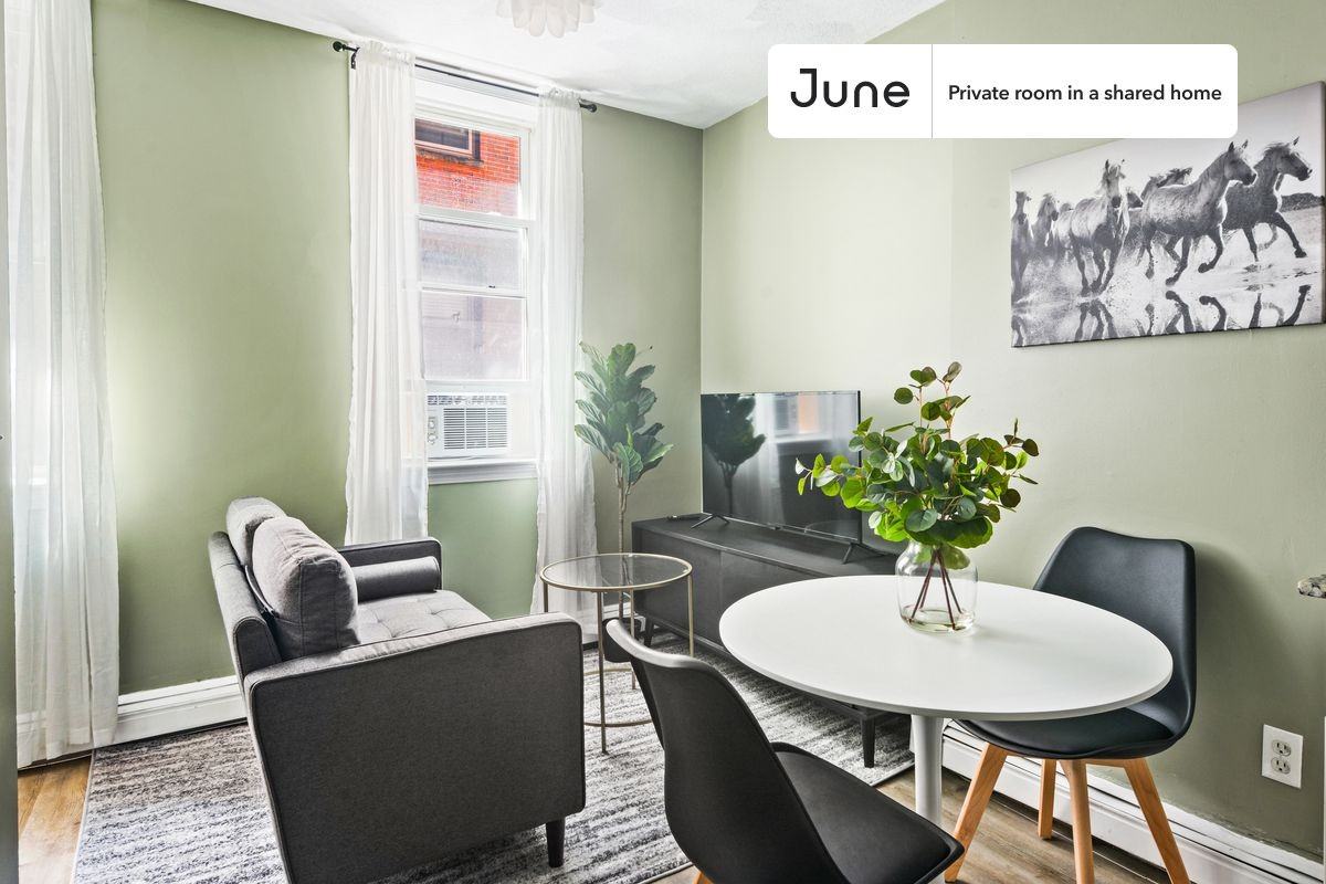 36 N Bennet St #C - Photo 2 of 11