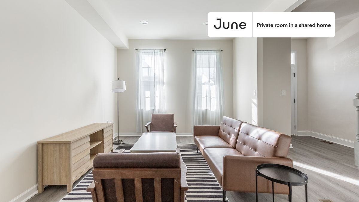 503 Randolph Street Northwest #C - Photo 6 of 24