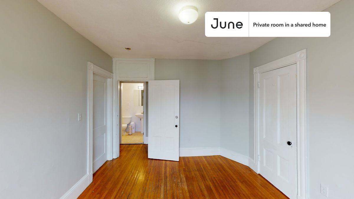 76 Easton St #D - Photo 5 of 16