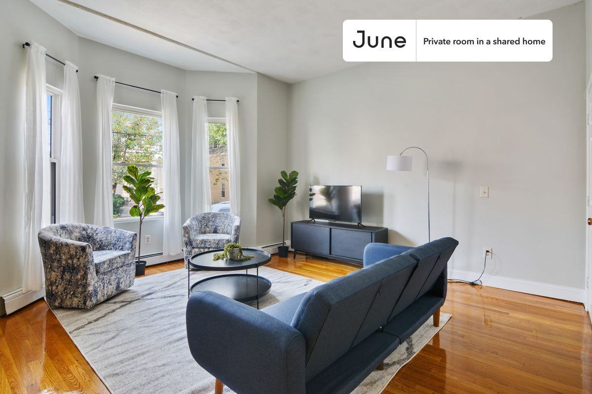 21 Highgate St #B - Photo 6 of 18