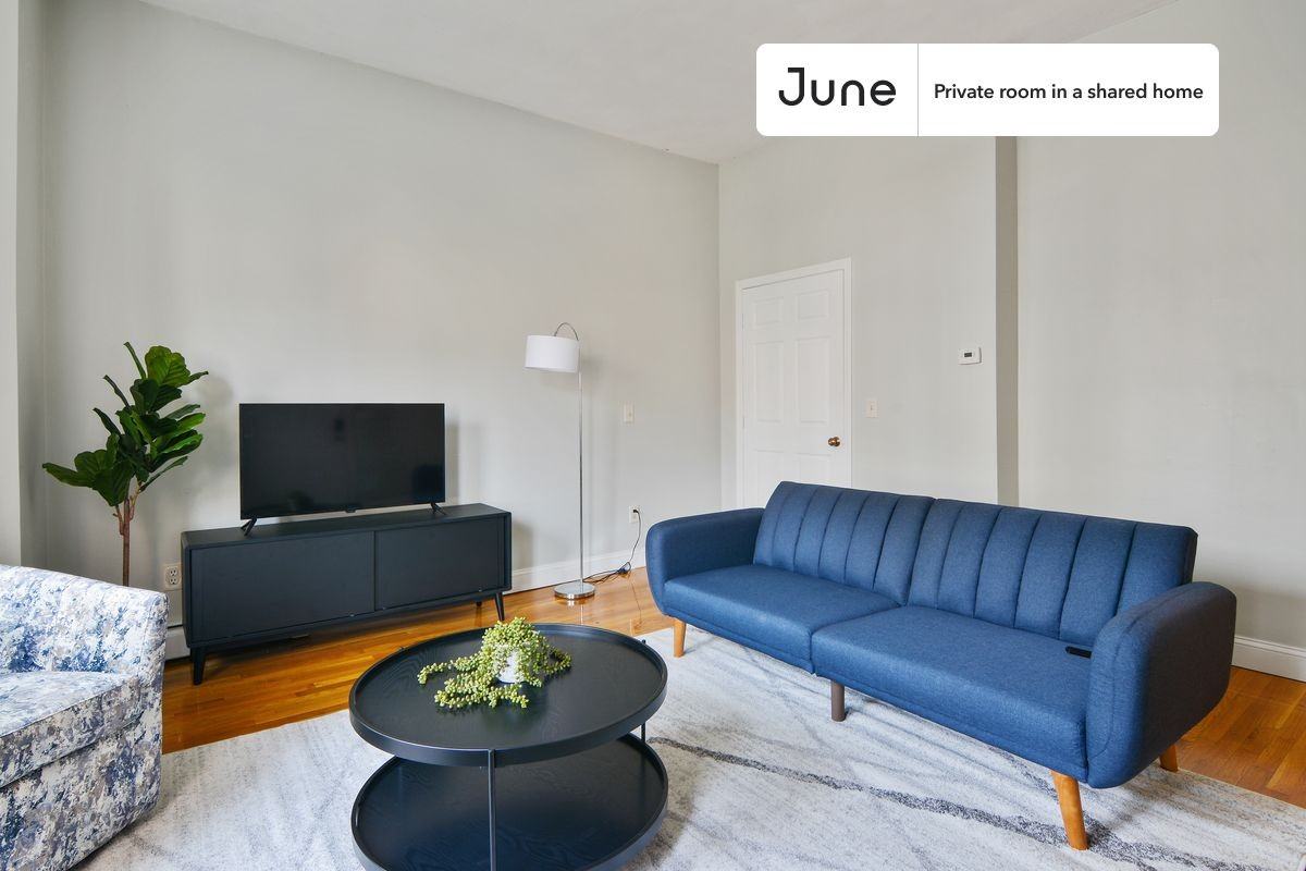 21 Highgate St #B - Photo 7 of 18