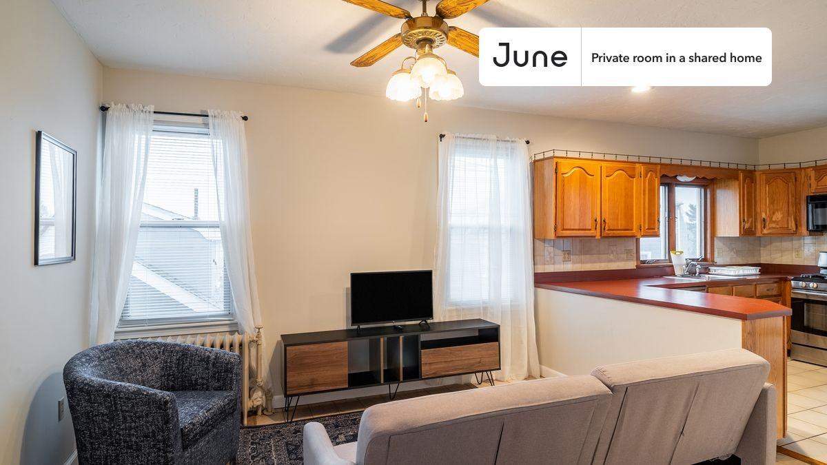 88 Glen St #C - Photo 7 of 16