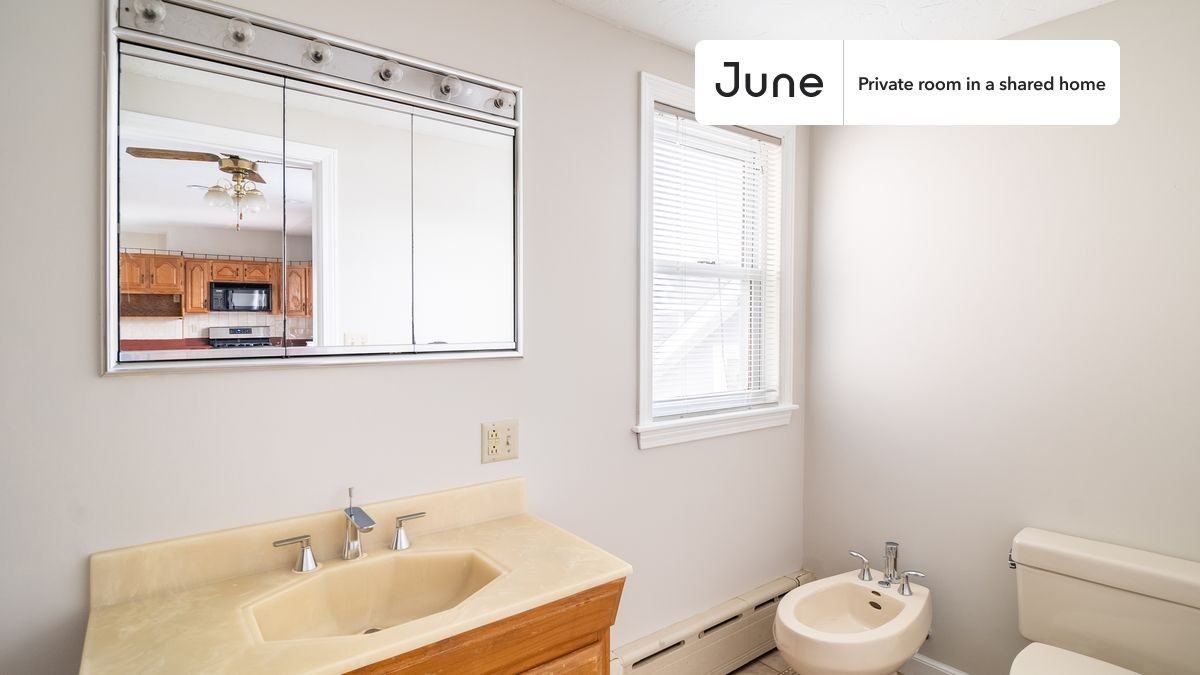 88 Glen St #B - Photo 7 of 15