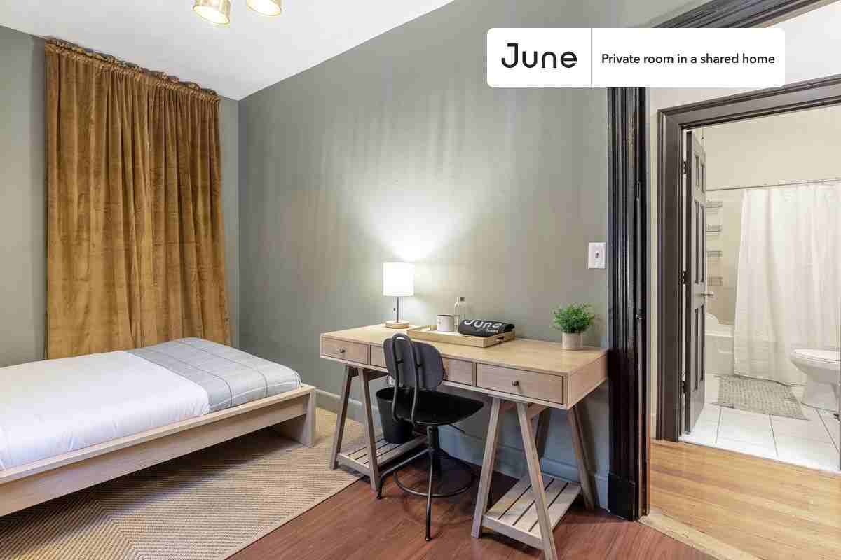 101 Calumet St #B - Photo 4 of 15