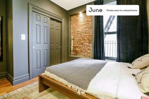 featured image of 941 Columbus Ave #C