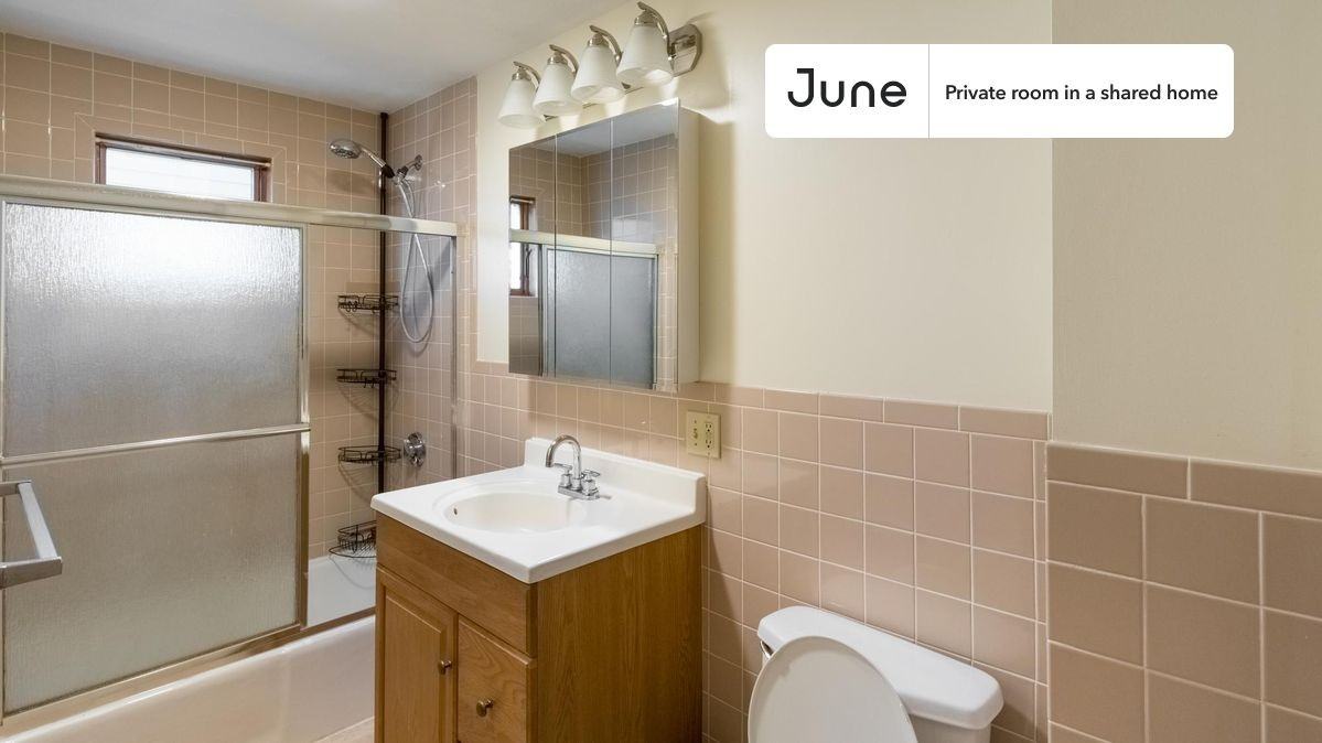 106 Beacon St #E - Photo 4 of 14