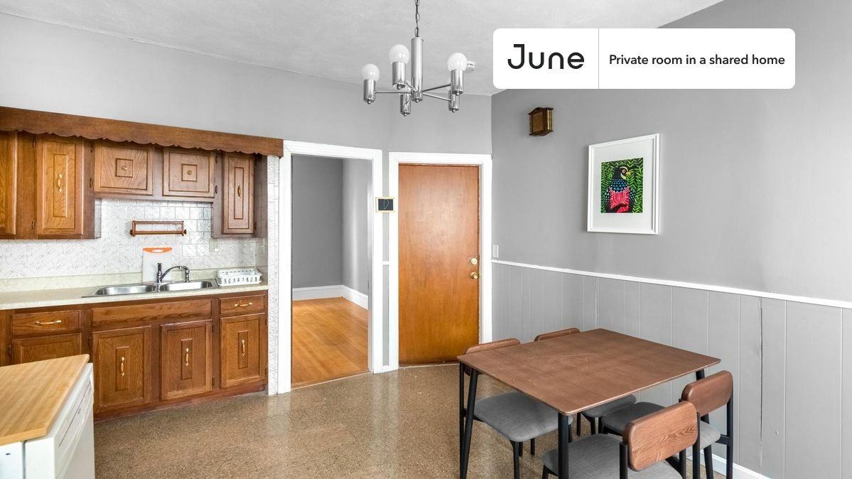 106 Beacon St #E - Photo 6 of 14