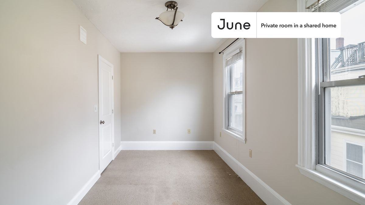 88 Glen St #B - Photo 4 of 15