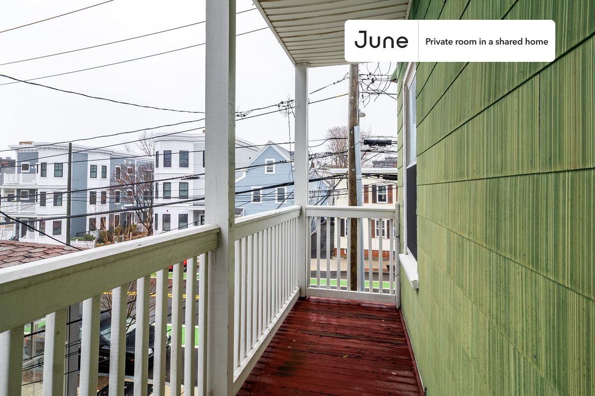 106 Beacon St #C - Photo 7 of 14