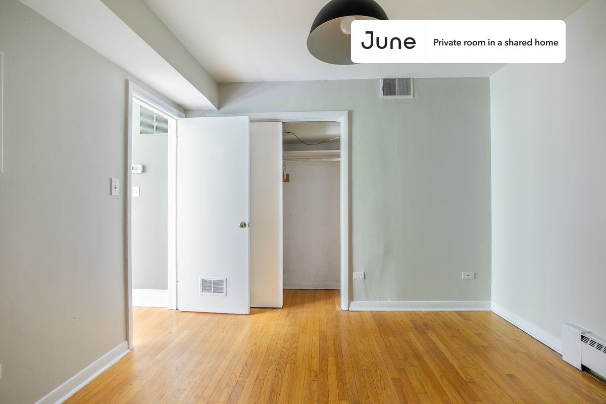 1052 North Milwaukee Avenue #C - Photo 4 of 18