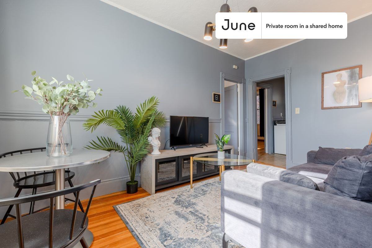 452 Hanover St #C - Photo 6 of 15