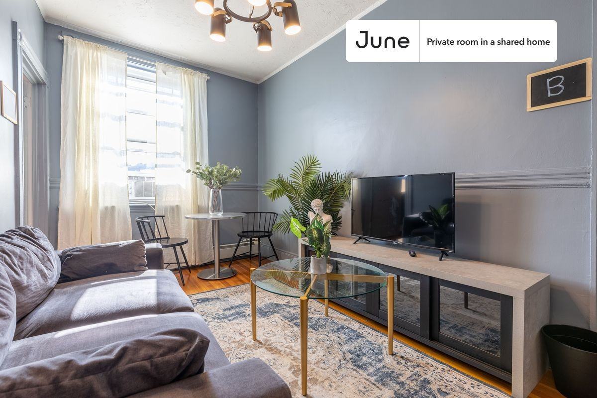 452 Hanover St #B - Photo 7 of 14