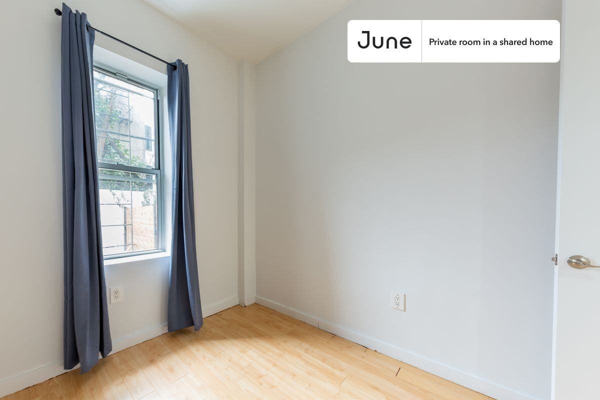 252 Madison St #D - Photo 2 of 21