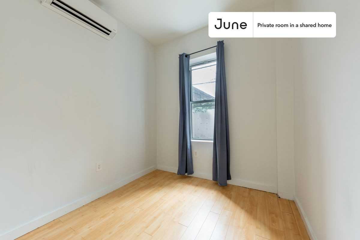 252 Madison St #D - Photo 4 of 21