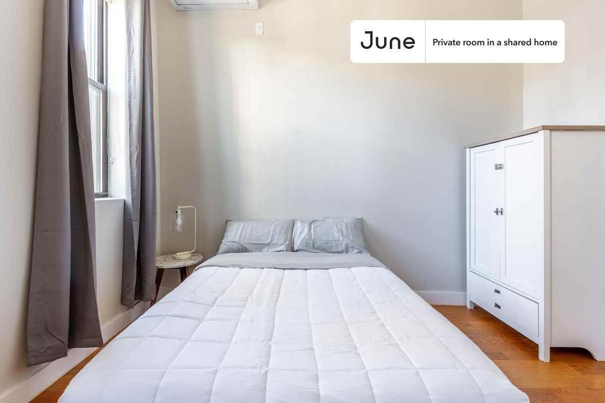 6047 68th Ave #A - Photo 5 of 15