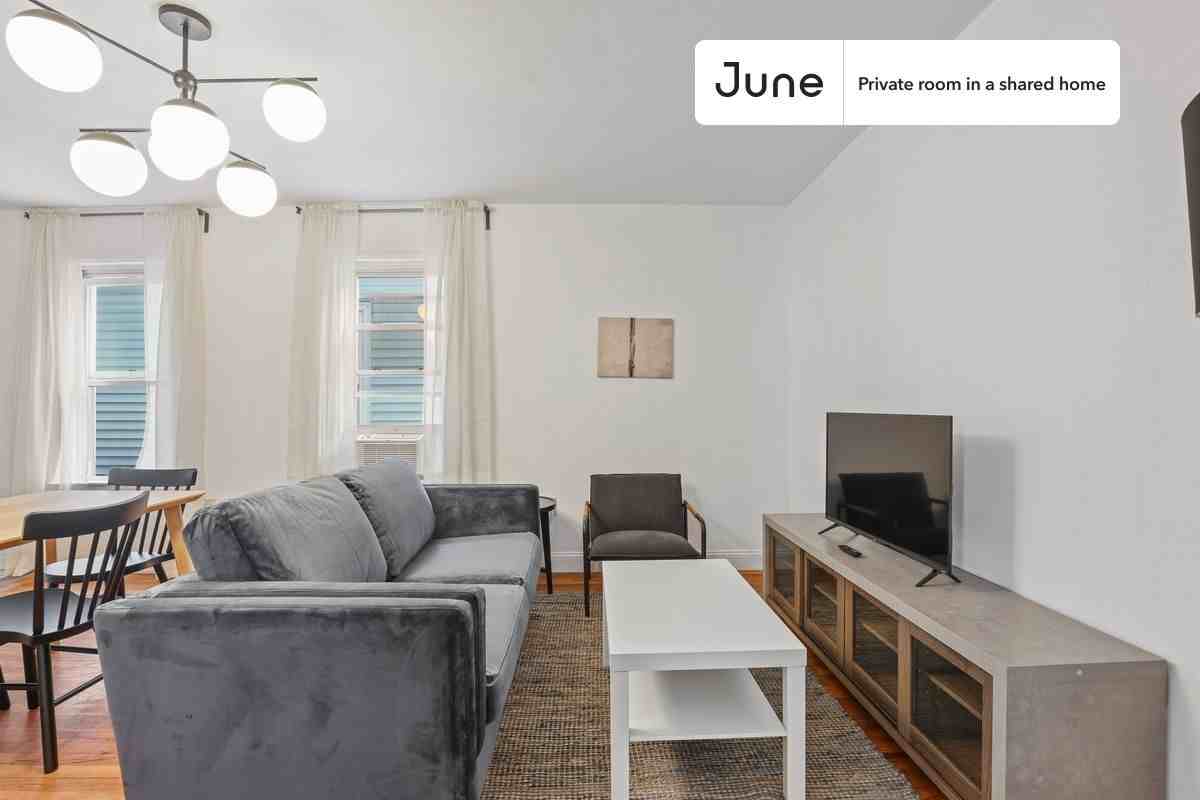 153 Murdock St #A - Photo 6 of 13