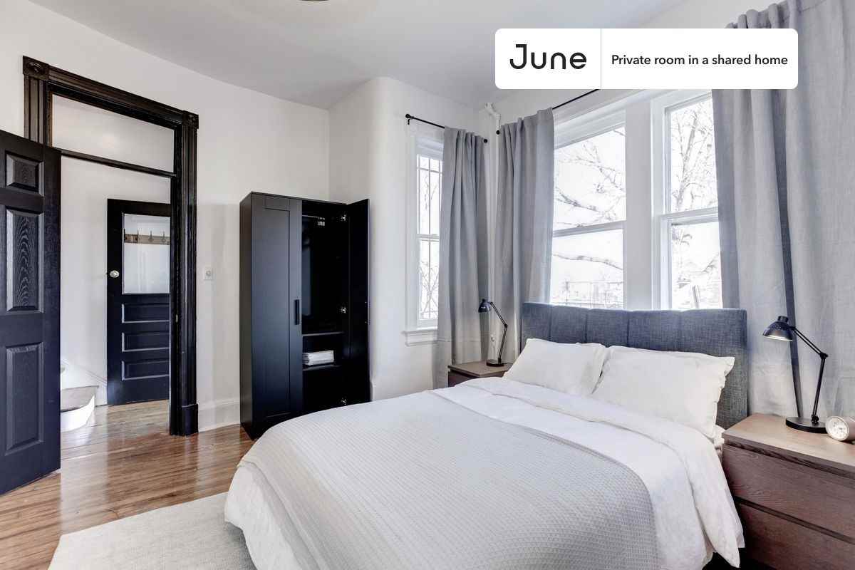 773 10th St Se #1A - Photo 4 of 12