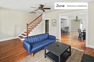 1334 Newton St Ne #E - Photo 1 of 1