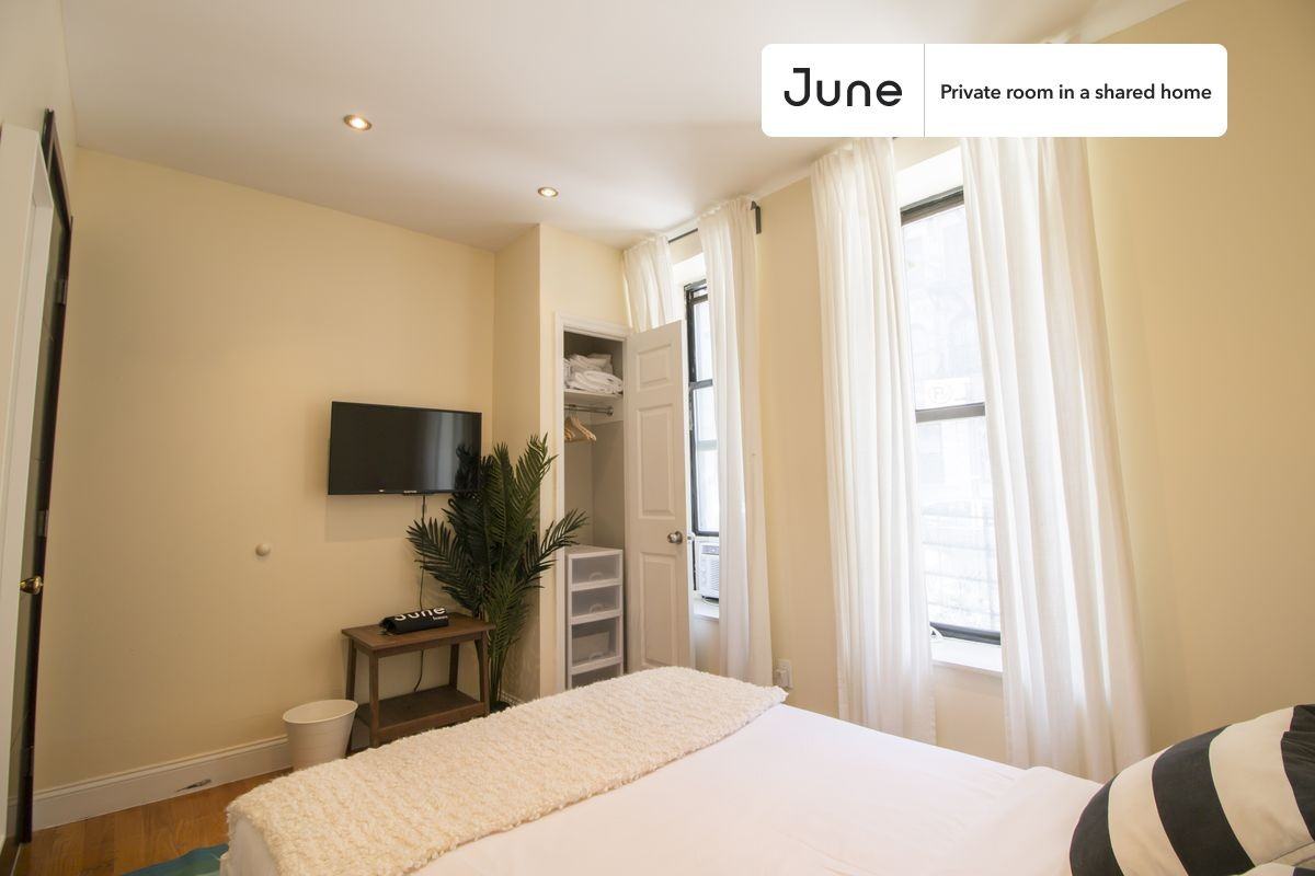 15 W 107th St #C - Photo 2 of 16