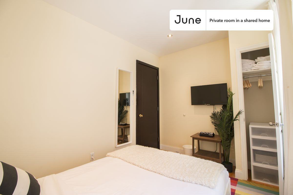 15 W 107th St #C - Photo 5 of 16