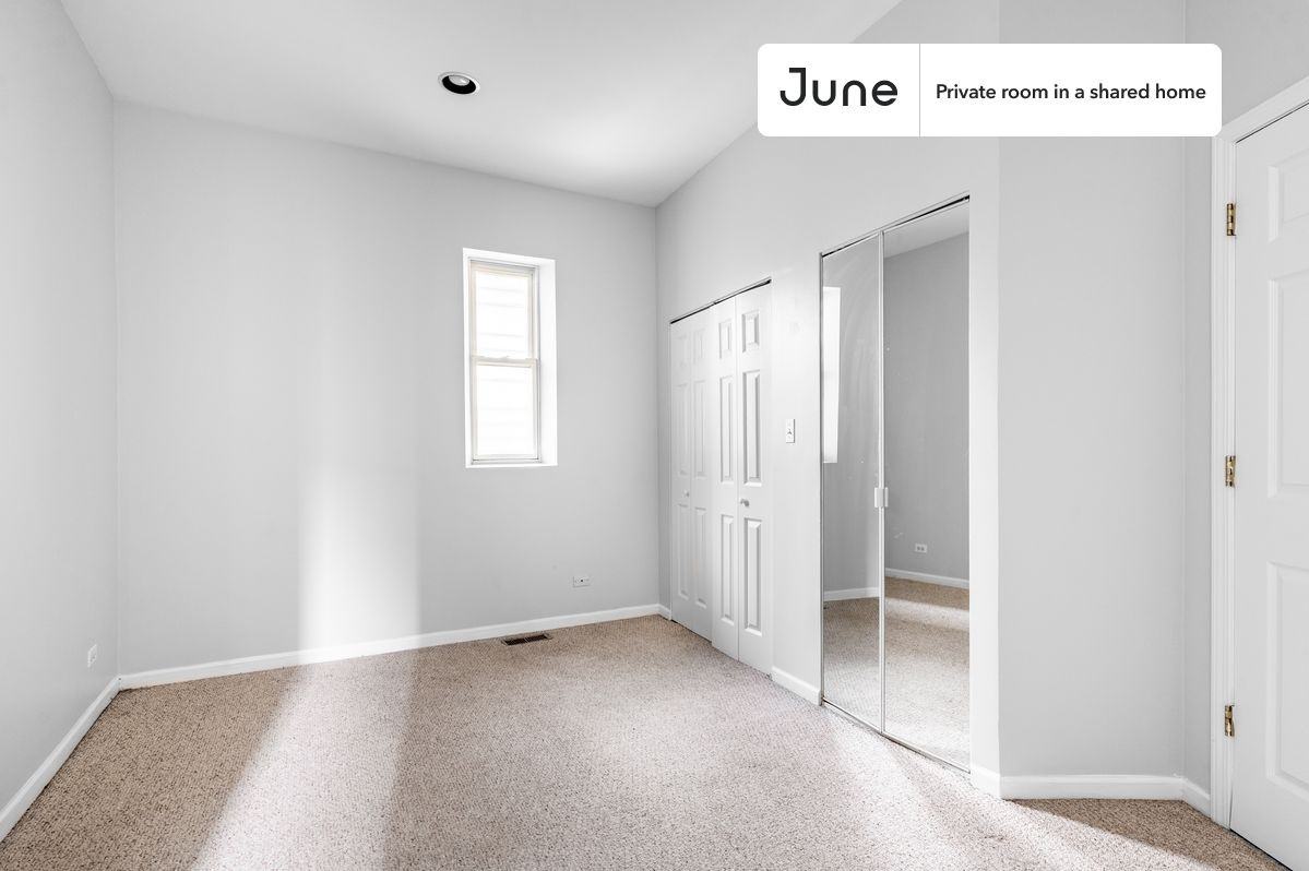 1329 N Artesian Ave #B - Photo 5 of 18