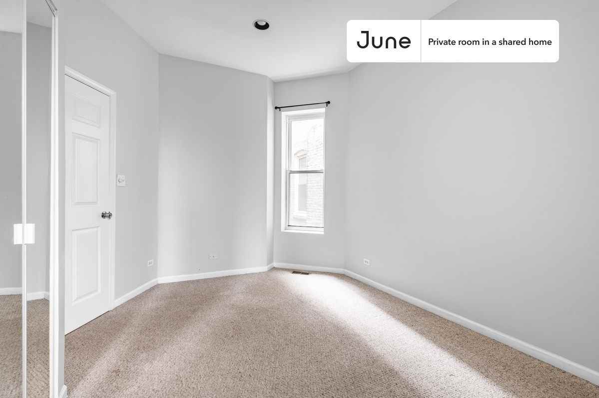 1329 N Artesian Ave #B - Photo 6 of 18