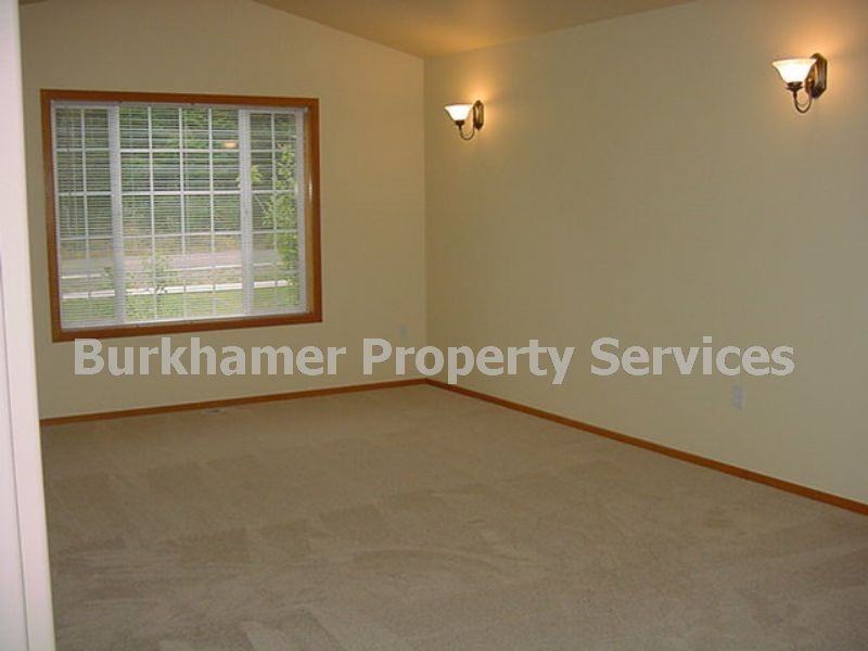 1440 N Summit Rd - Photo 3 of 22