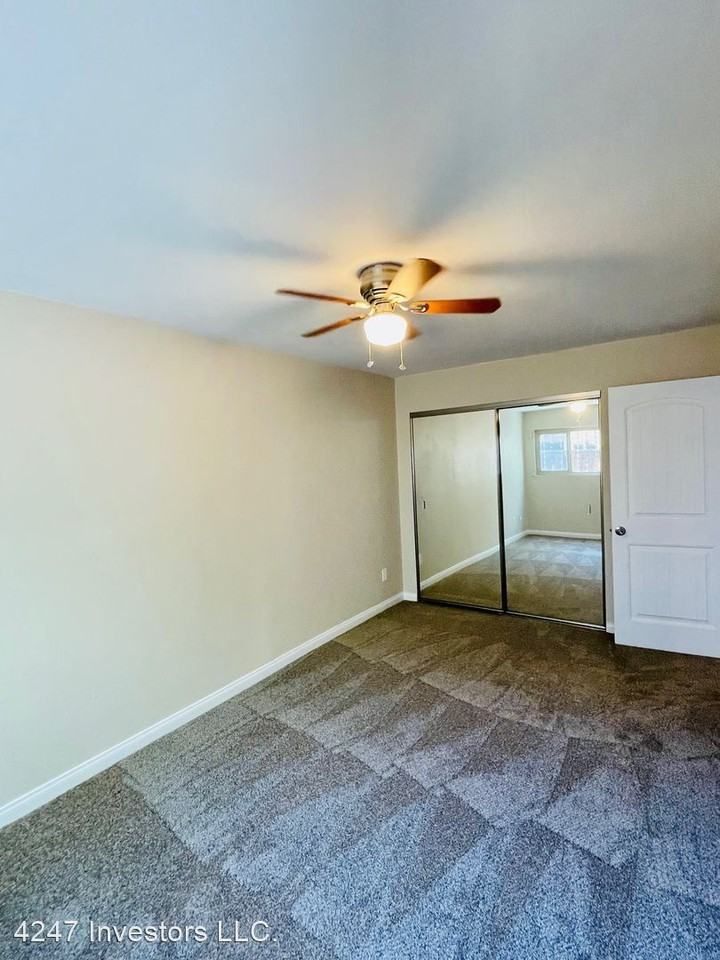 4247-4253 35th Street - Photo 3 of 14