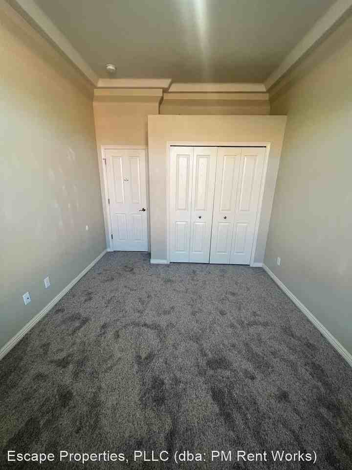 1177 W Roadrunner Dr - Photo 2 of 43
