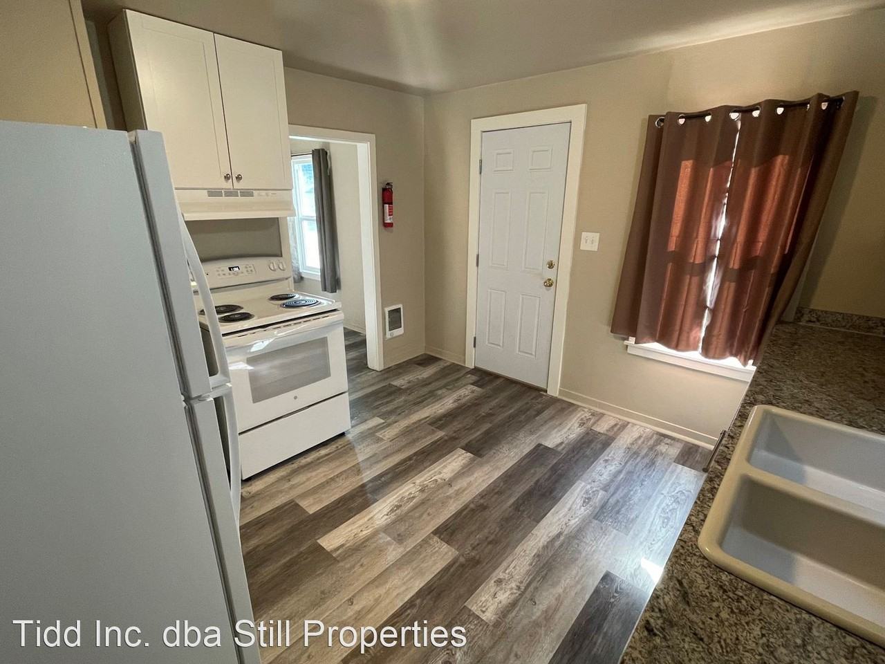 3302--3320 School Street - Photo 3 of 7