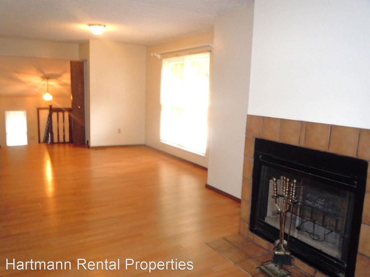 1306 Ridgewood Ct - Photo 3 of 23