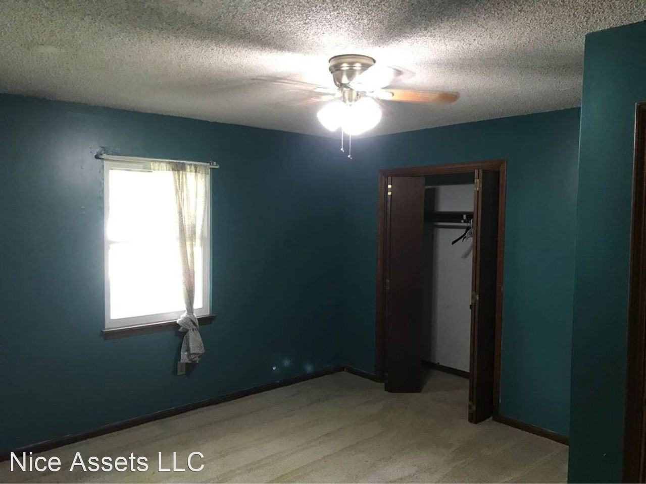 652-654 Pear Tree Circle - Photo 3 of 5