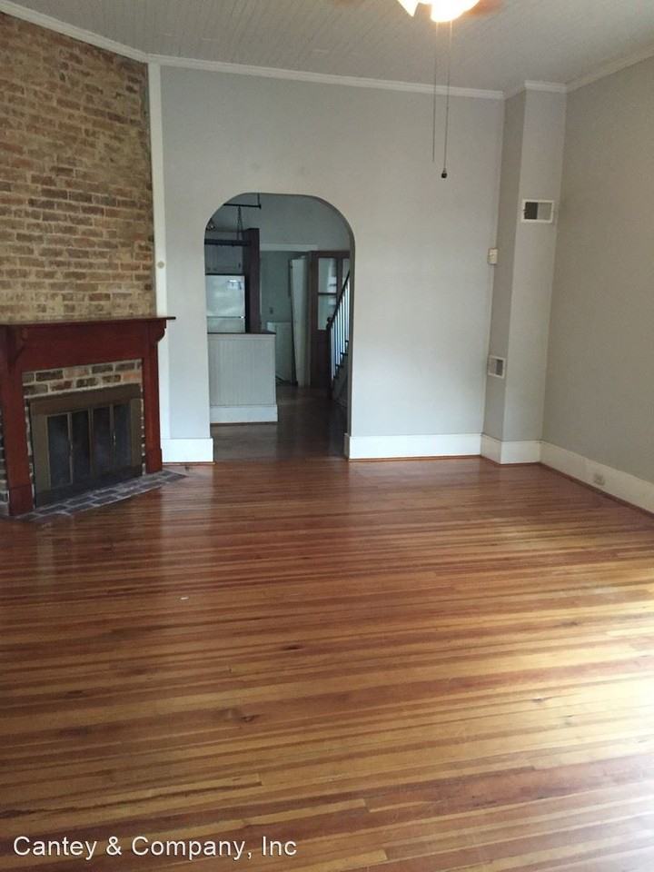 224 Tryon St - Photo 3 of 10
