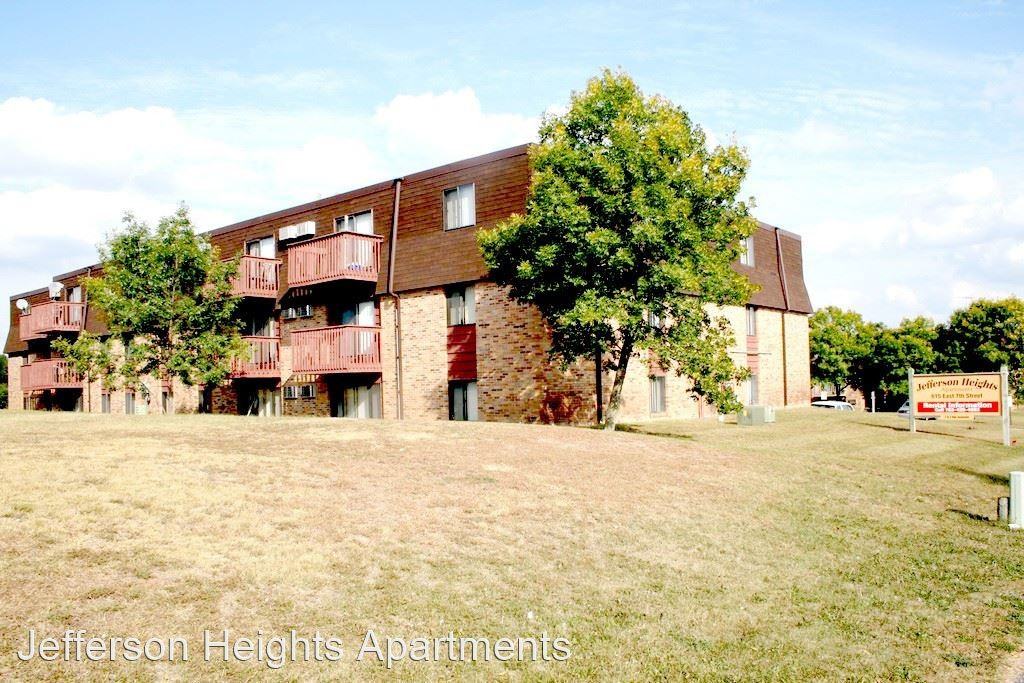 615 E 7th St - Photo 3 of 10