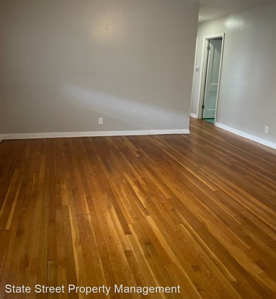 Royal Arms Apartment Homes Apartments 1311 Norwalk Ln, Austin, TX