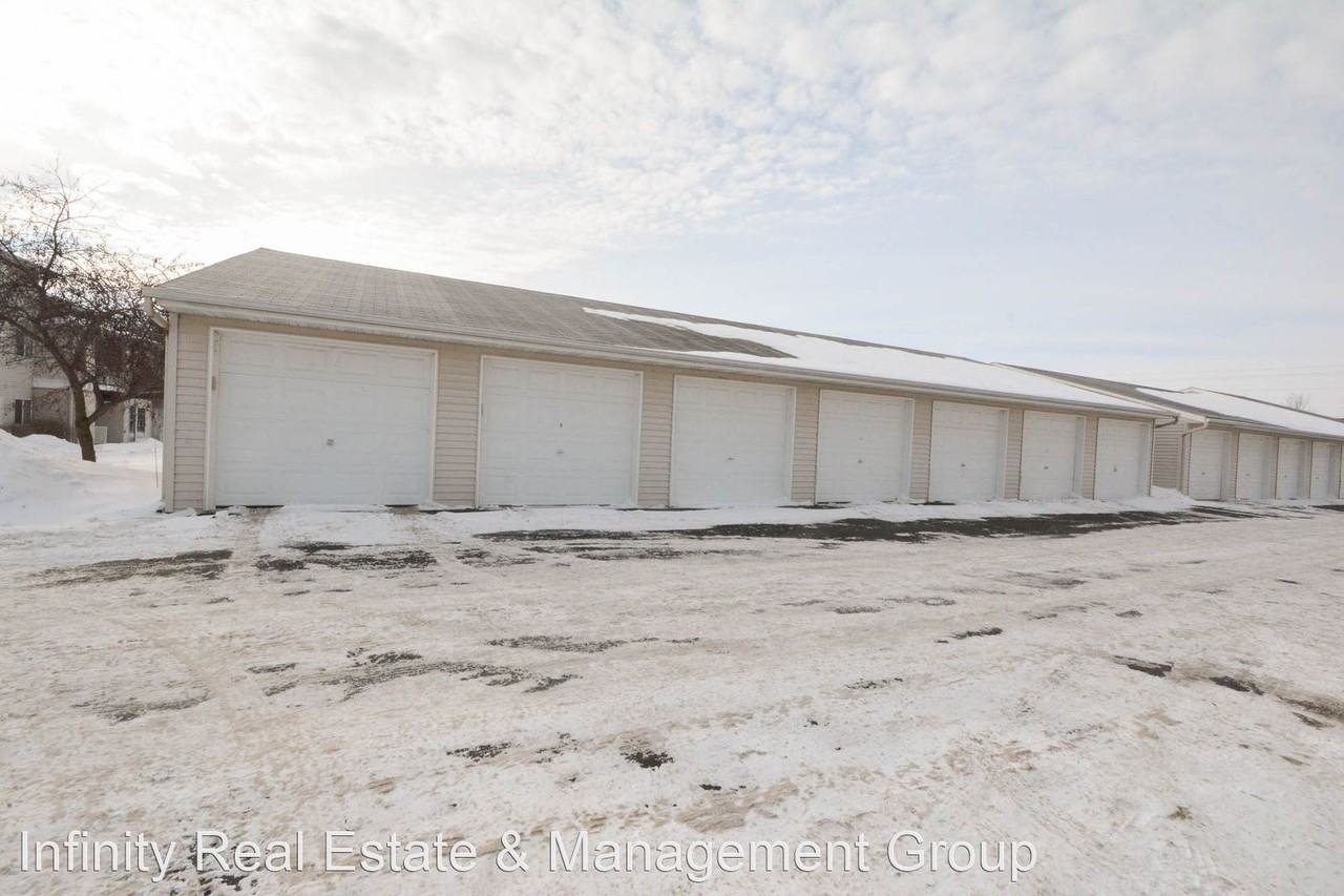 2056 11th Ave Se #D - Photo 2 of 12