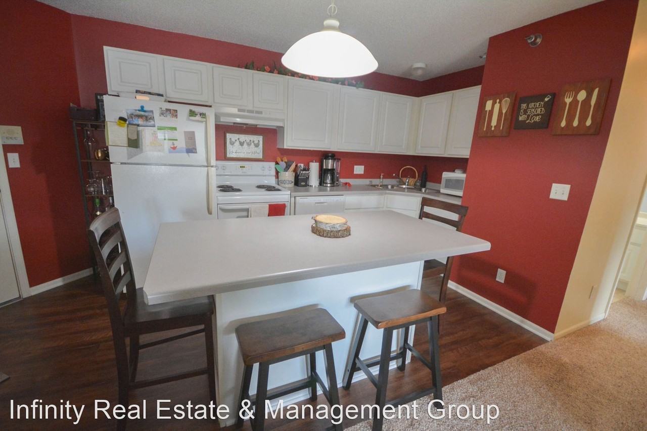 2056 11th Ave Se #D - Photo 3 of 12