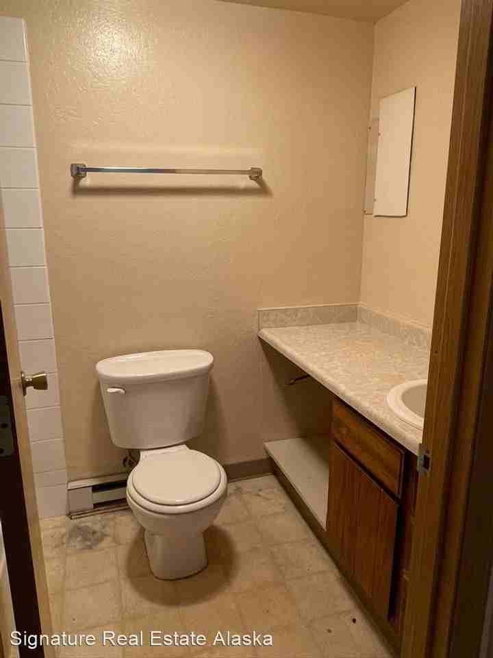 1211 & 1221 Rogers Circle - Photo 3 of 4