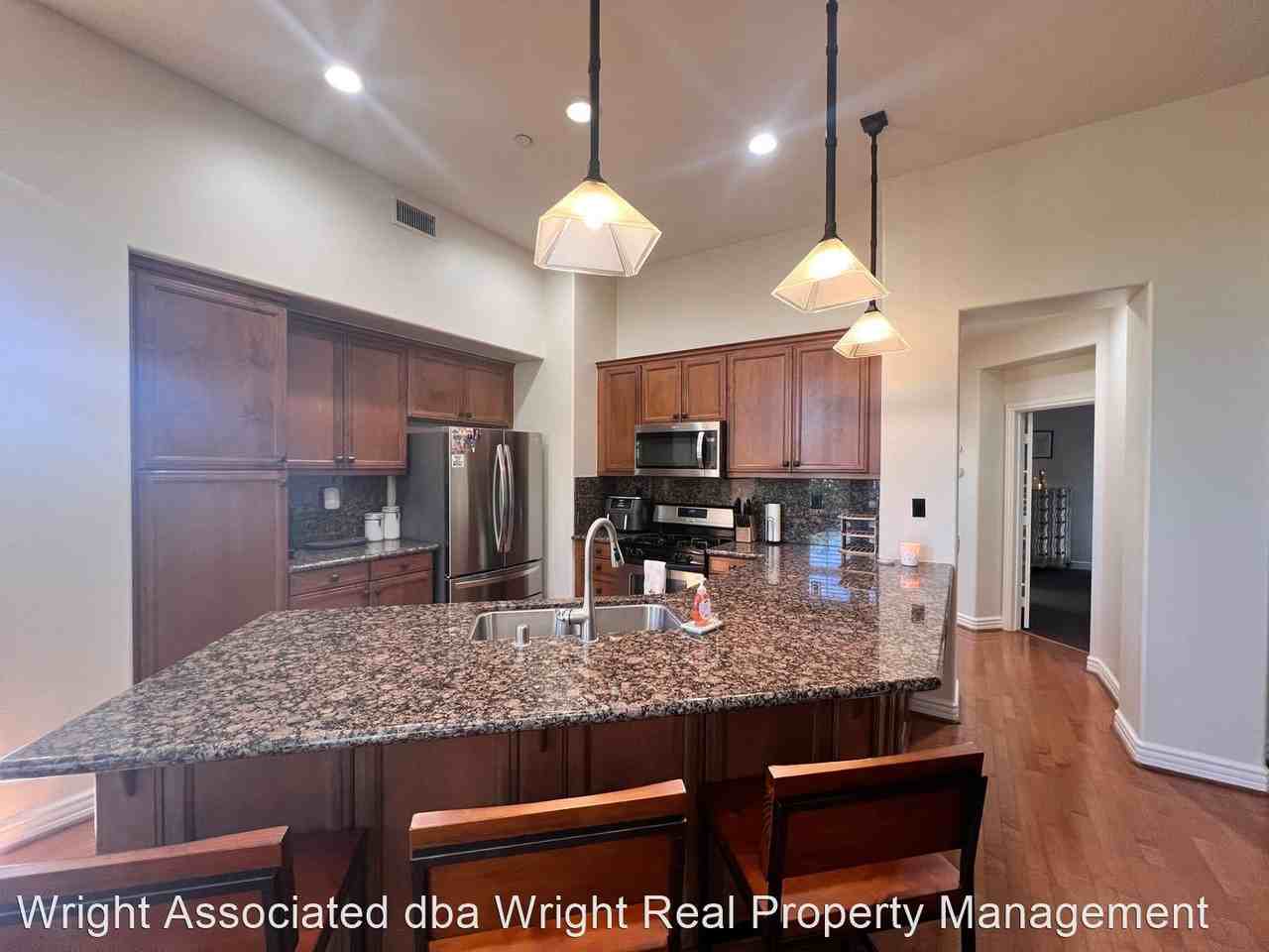 724 W 1st St #43 - Photo 3 of 10
