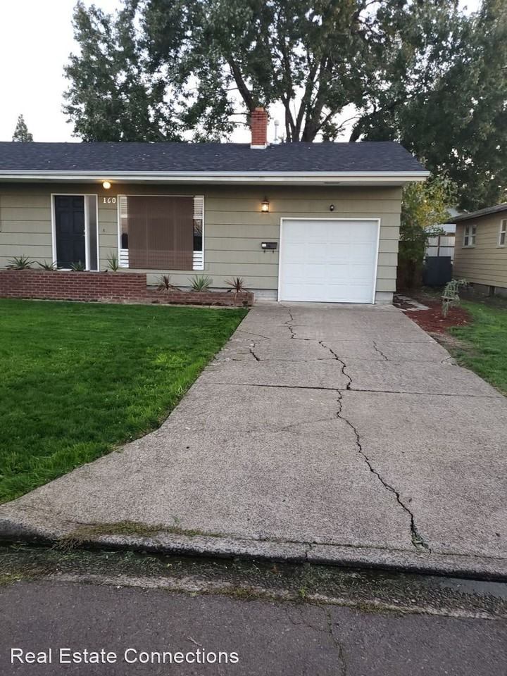 160 E 29th Pl - Photo 2 of 16