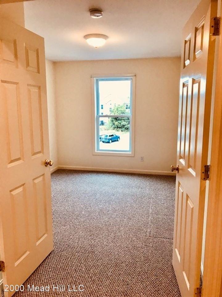 2000 Mead Hill Apartments in Newmarket, NH 03857 Zumper