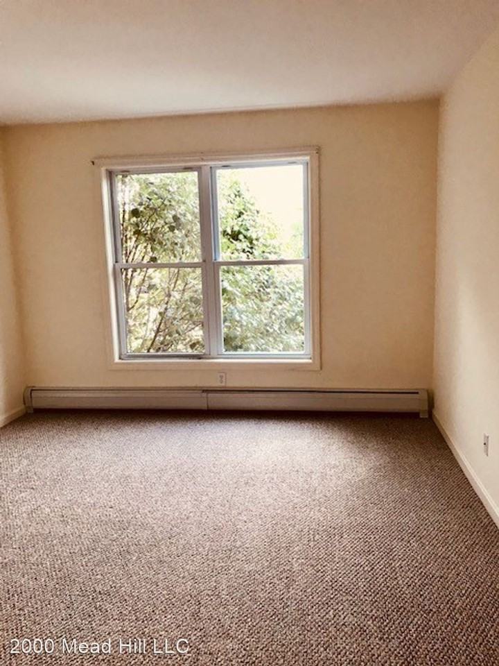 2000 Mead Hill Apartments in Newmarket, NH 03857 Zumper