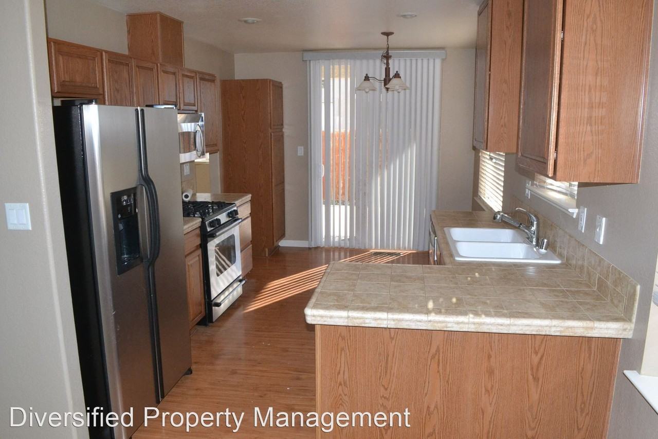 2265 Glen Eagles Dr - Photo 3 of 19